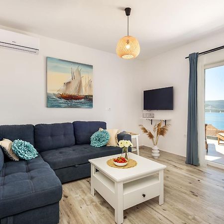 Apartments Morska Vila コマルナ エクステリア 写真