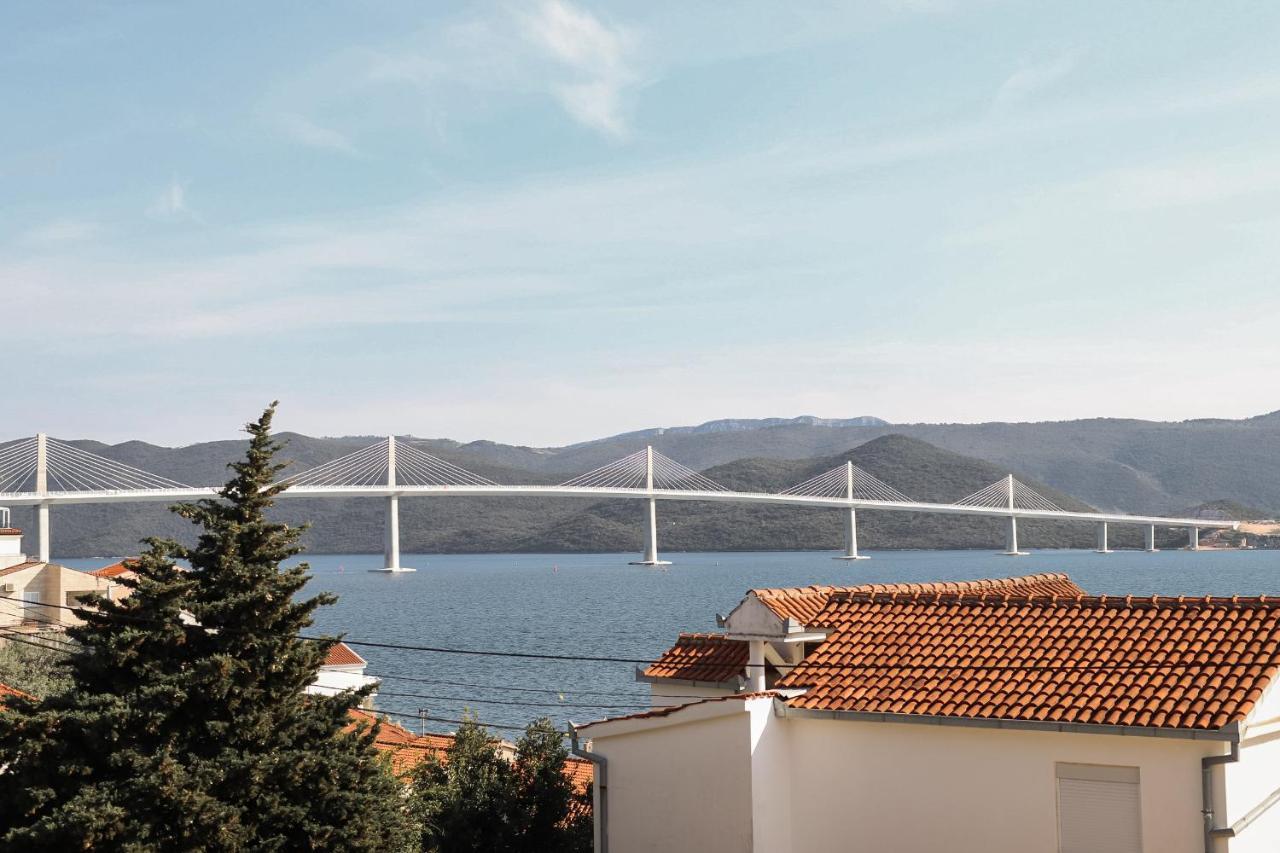 Apartments Morska Vila コマルナ エクステリア 写真