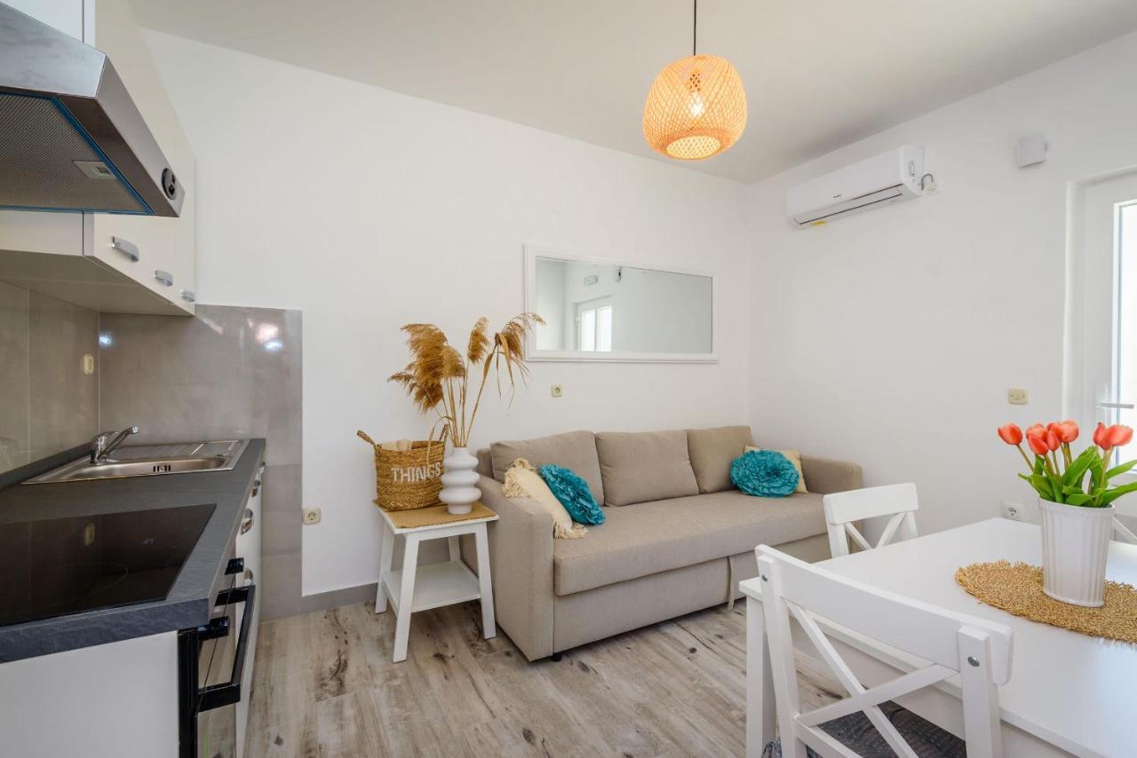 Apartments Morska Vila コマルナ エクステリア 写真