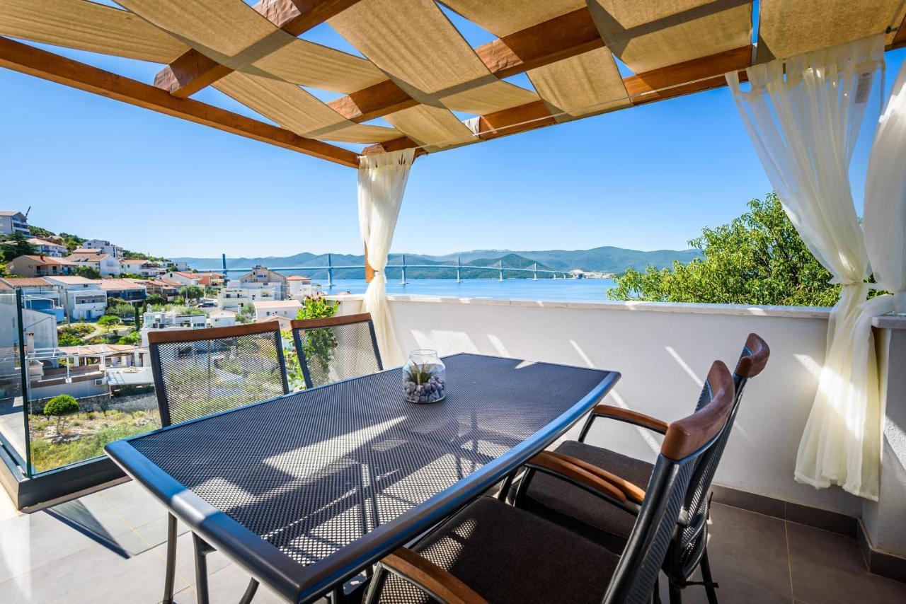 Apartments Morska Vila コマルナ エクステリア 写真