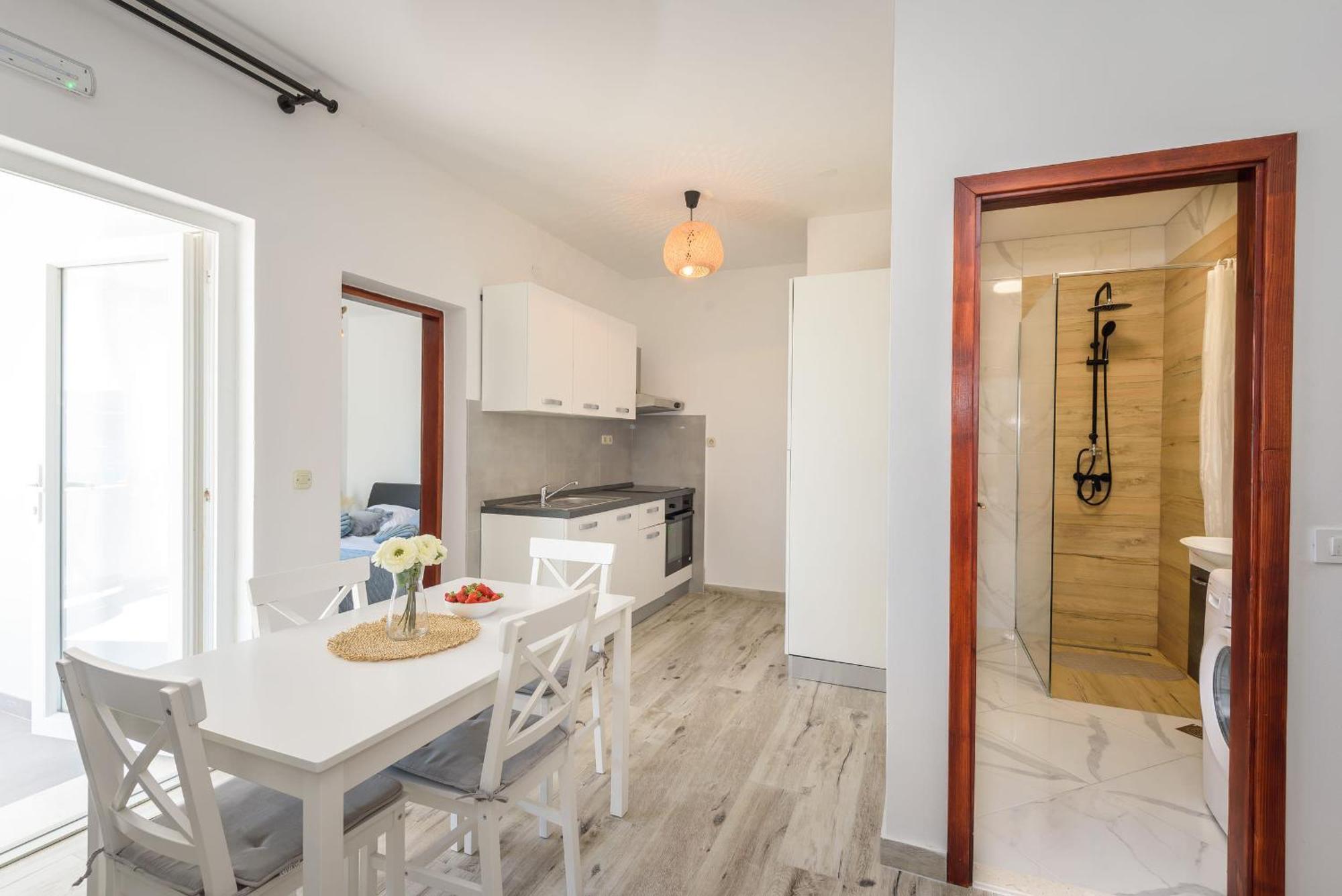 Apartments Morska Vila コマルナ エクステリア 写真