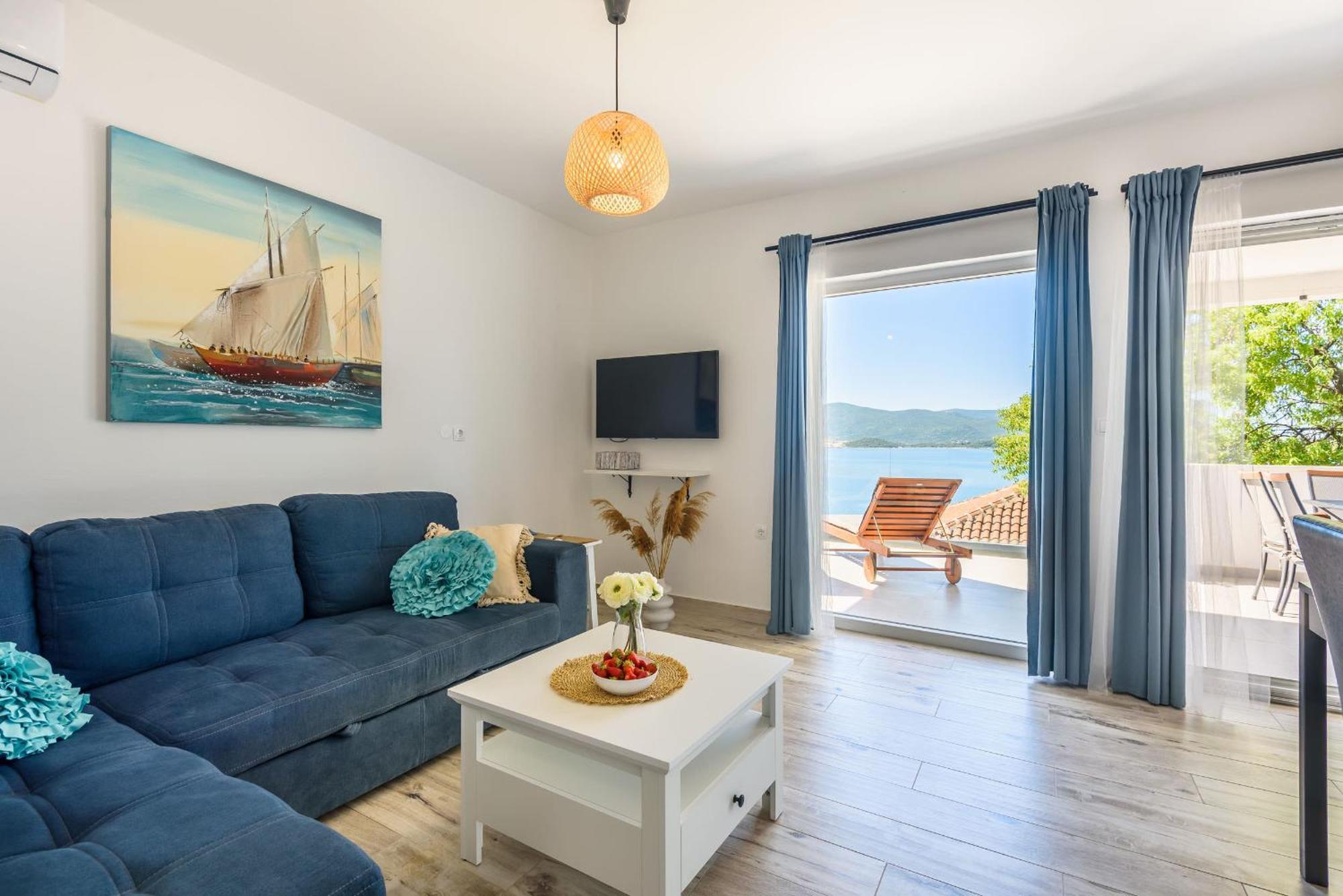 Apartments Morska Vila コマルナ エクステリア 写真