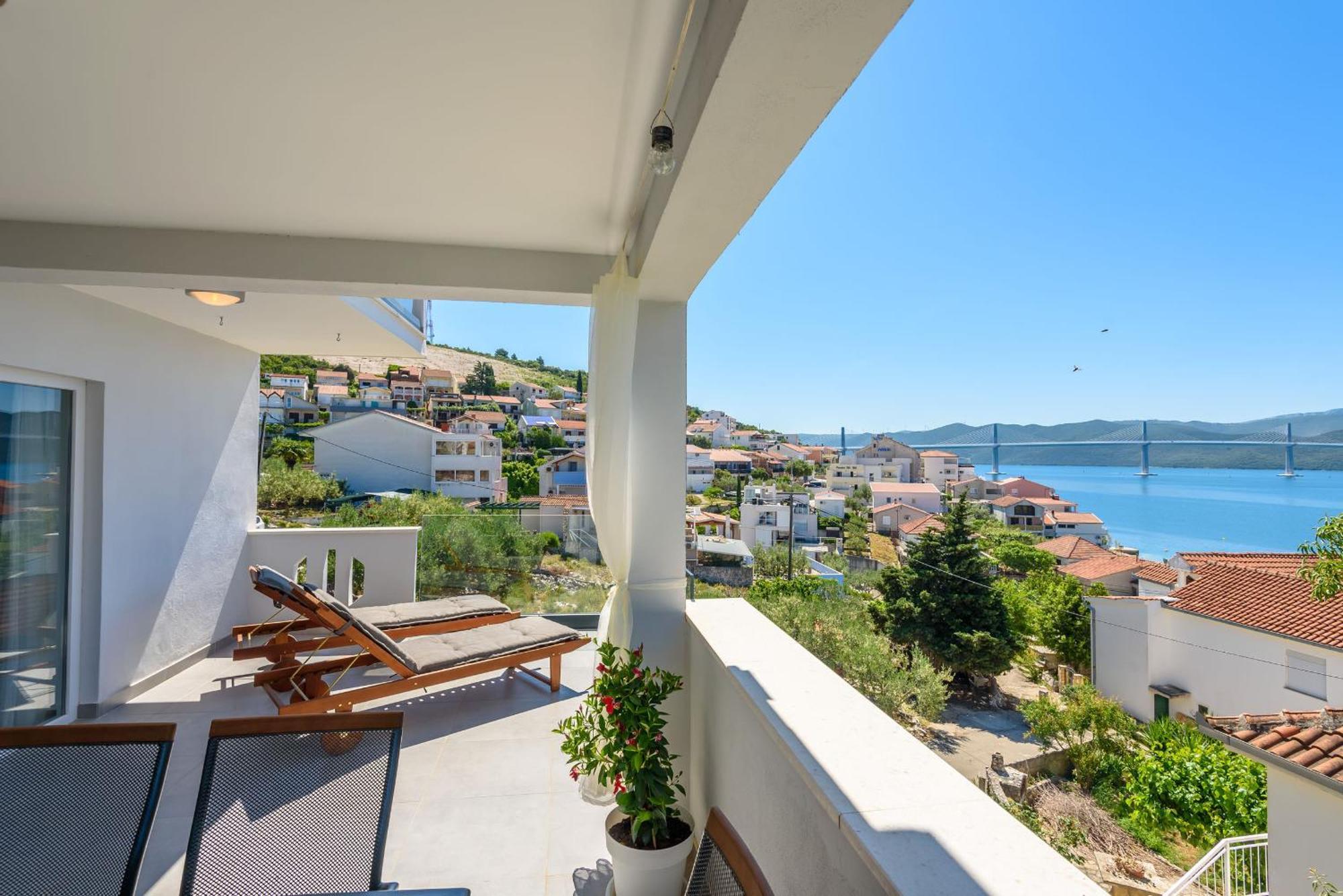 Apartments Morska Vila コマルナ エクステリア 写真